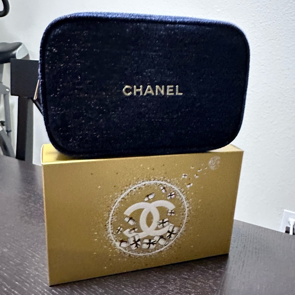 CHANEL Navy and Gold Makeup Pouch